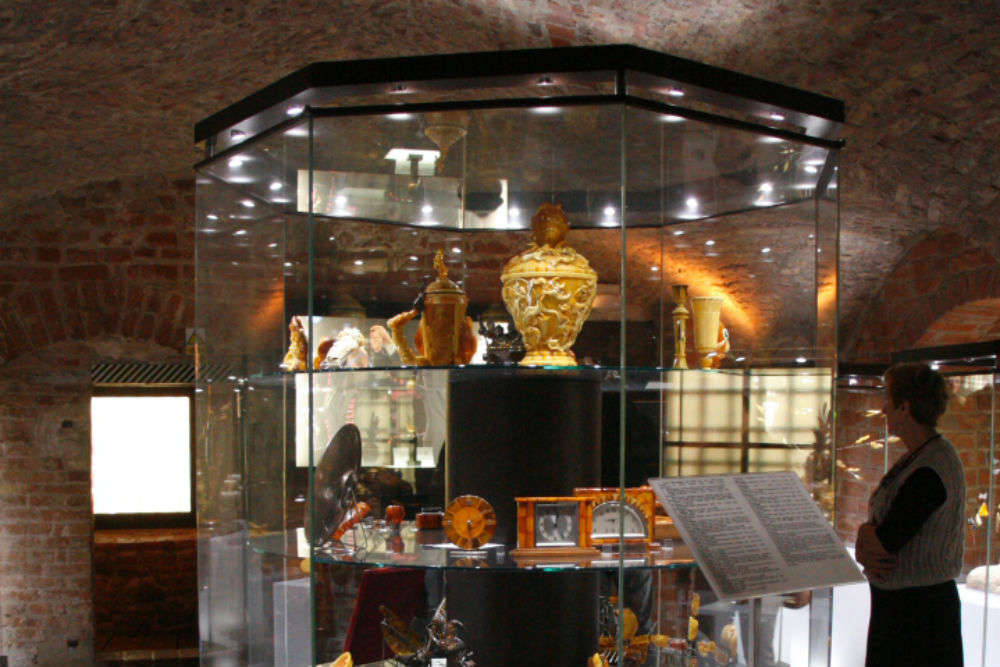 https://mdw-travel-data-us-east-1.s3.amazonaws.com/img/country/Poland/Amber-Museum/img_00.jpg