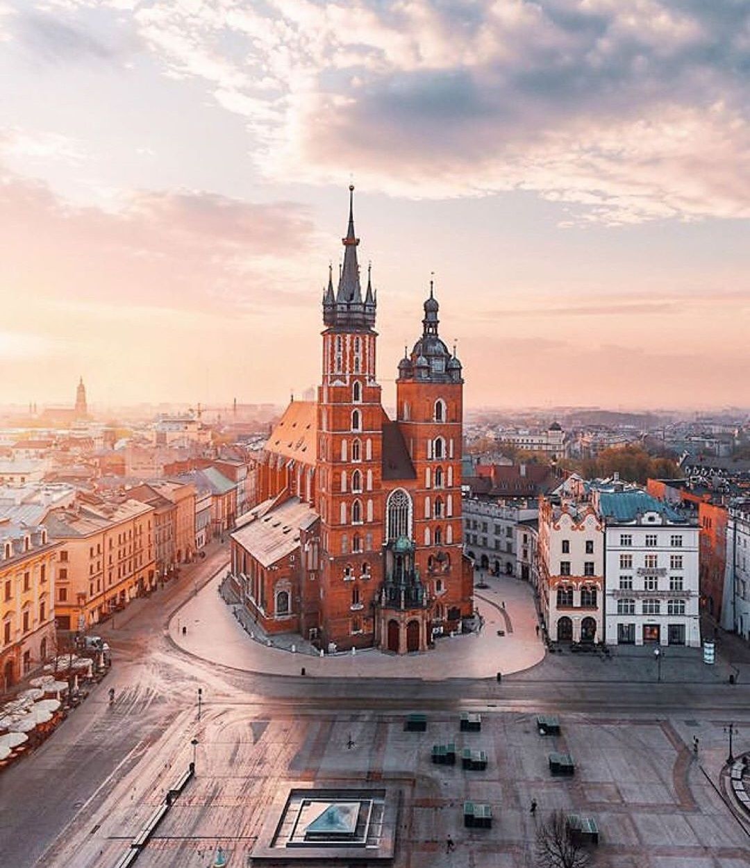 https://mdw-travel-data-us-east-1.s3.amazonaws.com/img/country/Poland/Archbishop-Wladyslaw-Lubienski-Park/img_03.jpg