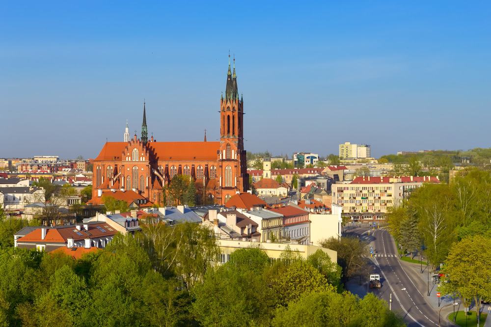 https://mdw-travel-data-us-east-1.s3.amazonaws.com/img/country/Poland/Bialystok-Cathedral/img_01.jpg