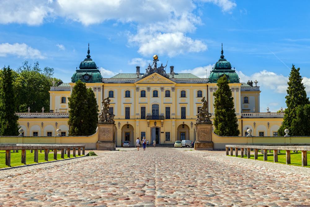 https://mdw-travel-data-us-east-1.s3.amazonaws.com/img/country/Poland/Bialystok-Puppet-Theatre/img_01.jpg