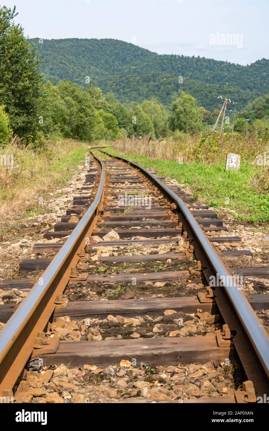 https://mdw-travel-data-us-east-1.s3.amazonaws.com/img/country/Poland/Bieszczady-Forest-Railway/img_05.jpg