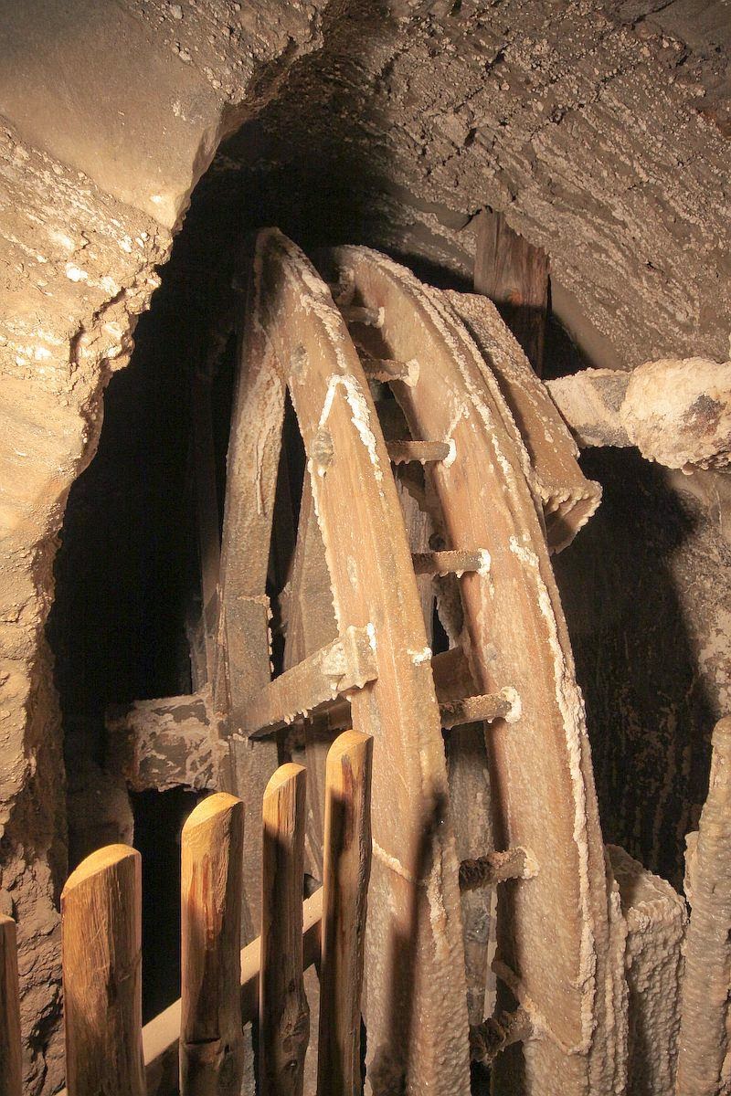 https://mdw-travel-data-us-east-1.s3.amazonaws.com/img/country/Poland/Bochnia-Salt-Mine/img_01.jpg