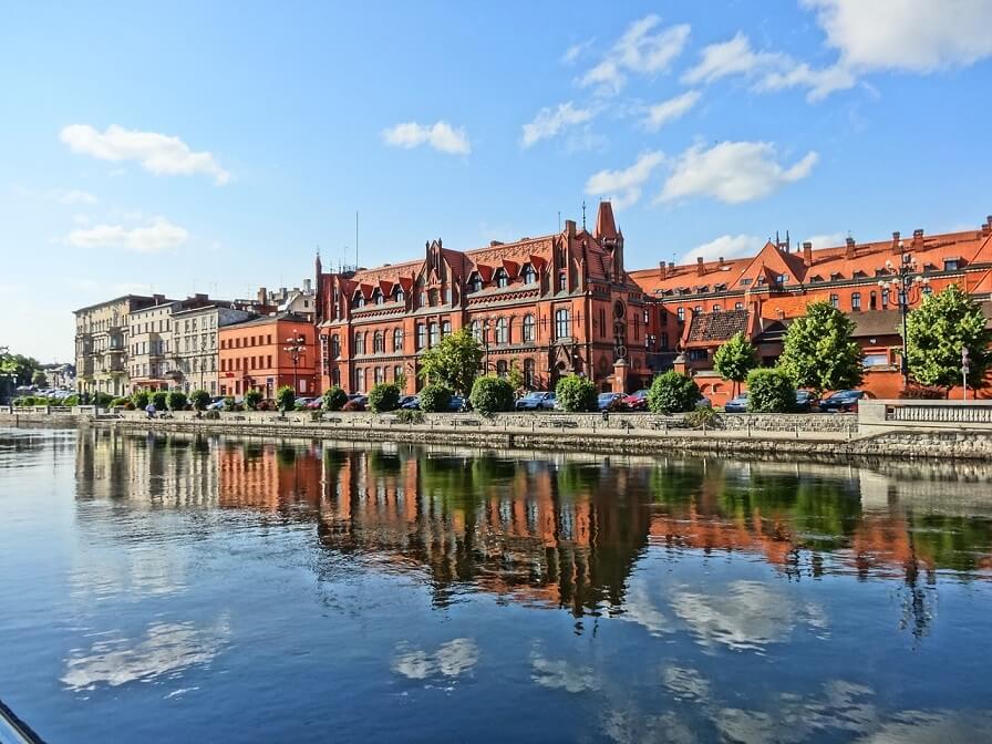 https://mdw-travel-data-us-east-1.s3.amazonaws.com/img/country/Poland/Bydgoszcz-Canal/img_02.jpg