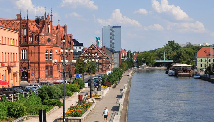 https://mdw-travel-data-us-east-1.s3.amazonaws.com/img/country/Poland/Bydgoszcz-Waterfront/img_02.jpg