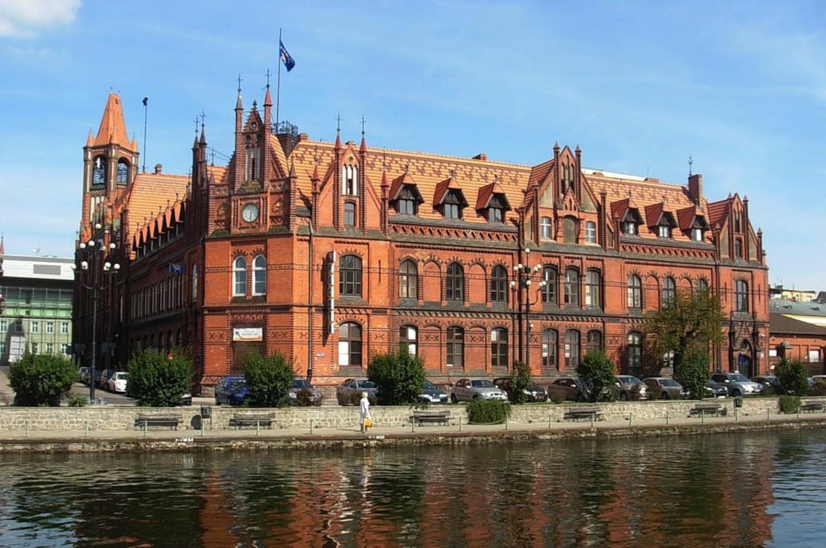 https://mdw-travel-data-us-east-1.s3.amazonaws.com/img/country/Poland/Bydgoszcz-Zoo/img_02.jpg