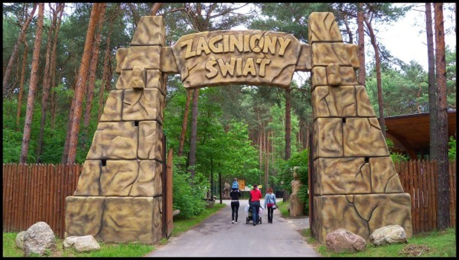 https://mdw-travel-data-us-east-1.s3.amazonaws.com/img/country/Poland/Bydgoszcz-Zoo/img_03.jpg
