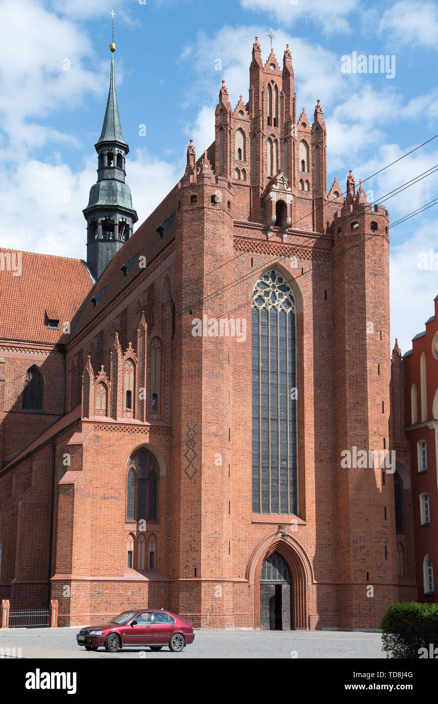 https://mdw-travel-data-us-east-1.s3.amazonaws.com/img/country/Poland/Cathedral-Basilica-in-Pelplin/img_02.jpg