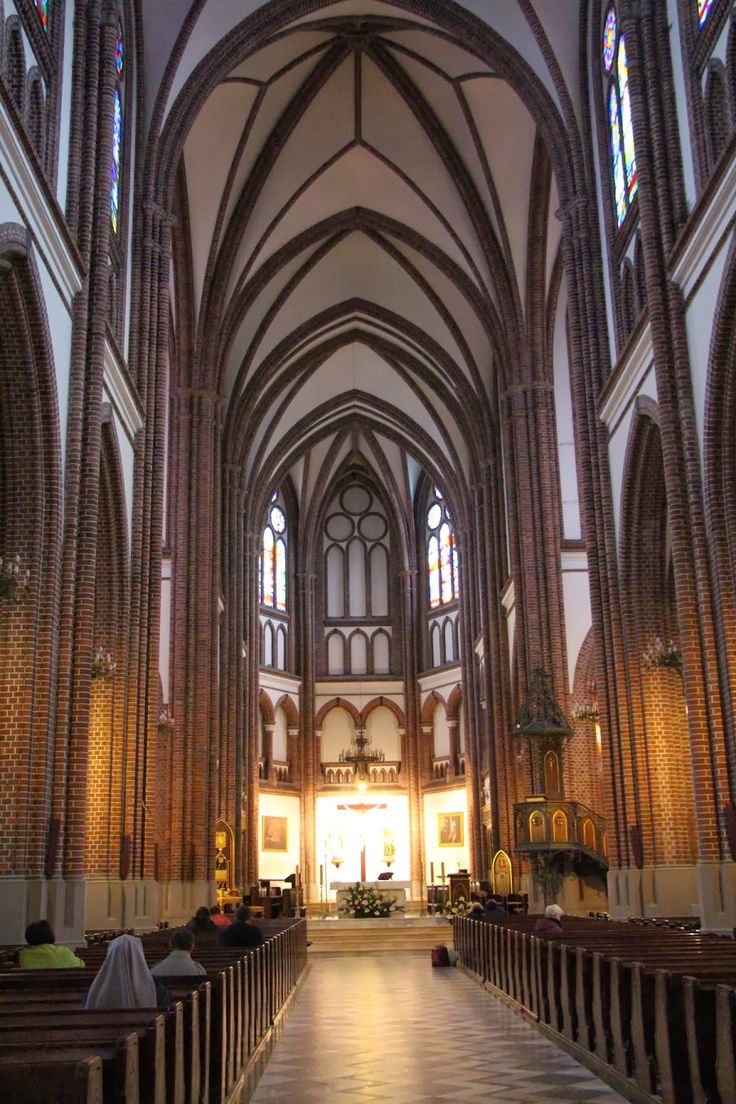 https://mdw-travel-data-us-east-1.s3.amazonaws.com/img/country/Poland/Cathedral-Basilica-of-St-James-the-Apostle/img_02.jpg