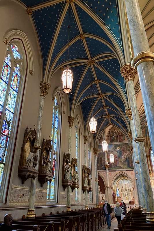 https://mdw-travel-data-us-east-1.s3.amazonaws.com/img/country/Poland/Cathedral-Basilica-of-St-John-the-Baptist-and-St-John-the-Evangelist/img_02.jpg