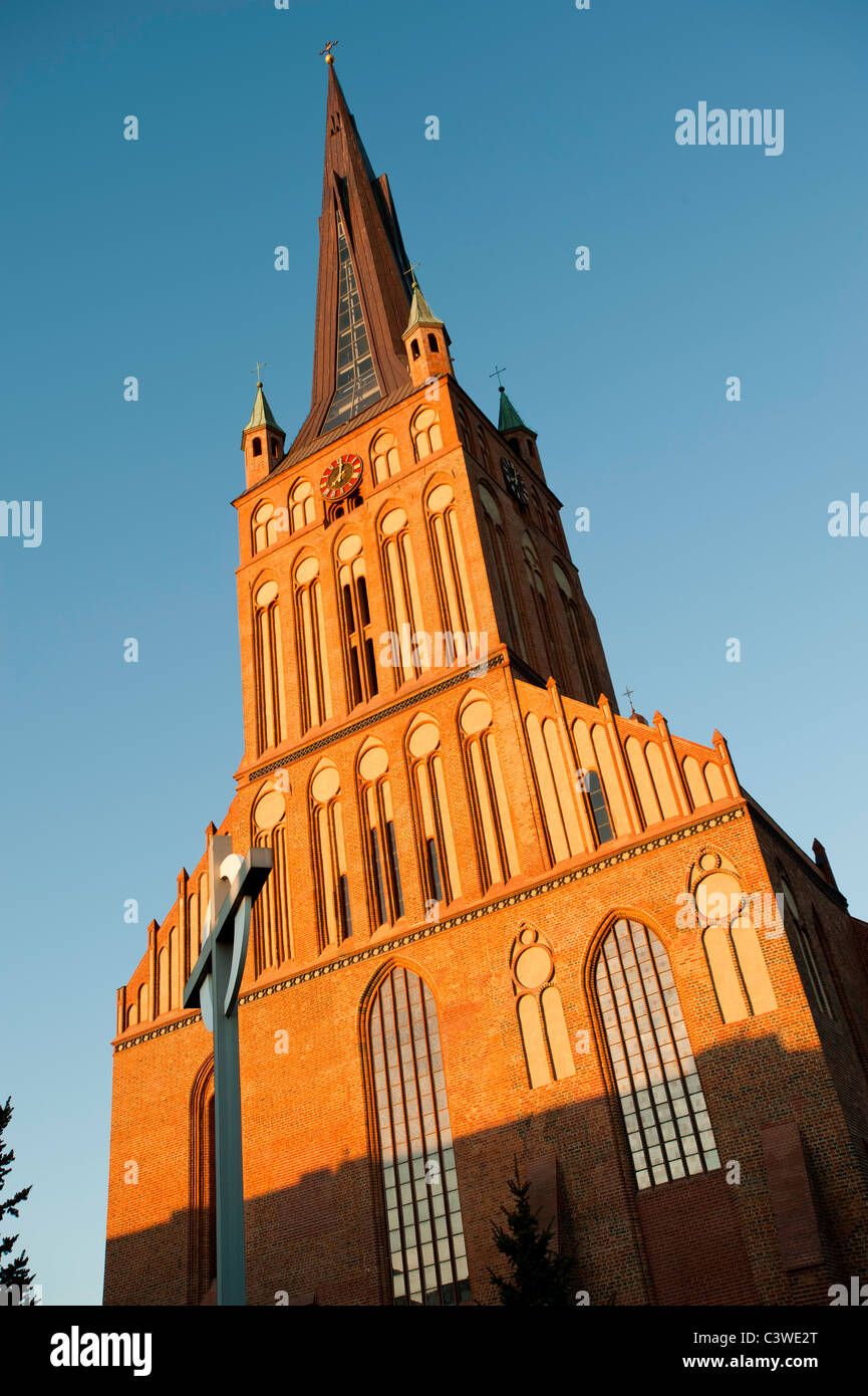 https://mdw-travel-data-us-east-1.s3.amazonaws.com/img/country/Poland/Church-of-St-James-the-Apostle-in-Czestochowa/img_01.jpg