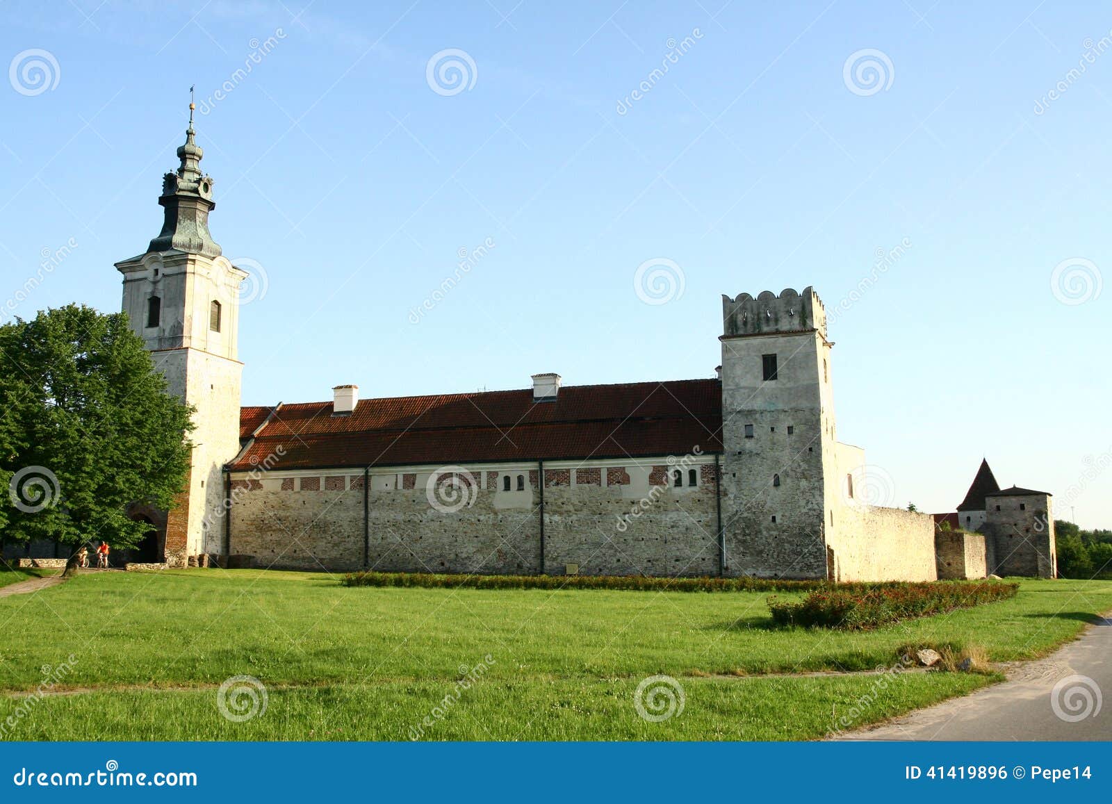 https://mdw-travel-data-us-east-1.s3.amazonaws.com/img/country/Poland/Cistercian-Abbey-in-Pelplin/img_03.jpg