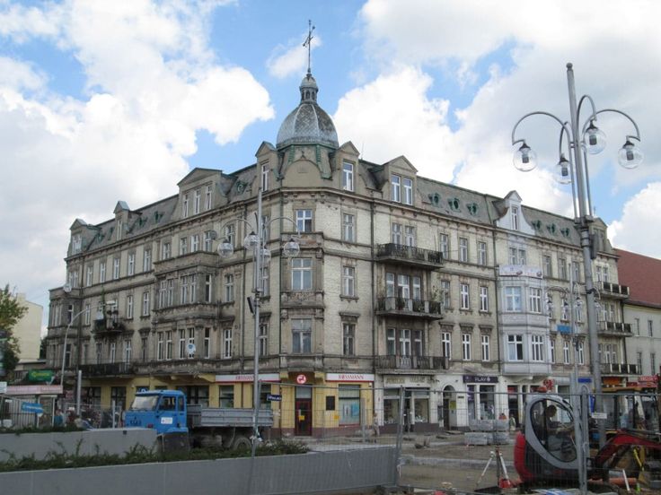 https://mdw-travel-data-us-east-1.s3.amazonaws.com/img/country/Poland/Czestochowa-Philharmonic/img_03.jpg
