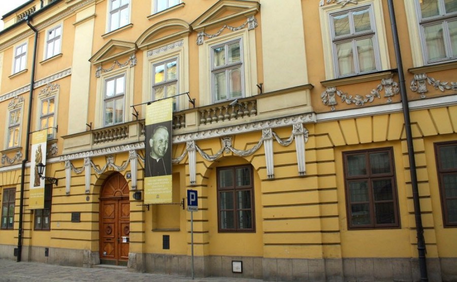https://mdw-travel-data-us-east-1.s3.amazonaws.com/img/country/Poland/Diocesan-Museum/img_03.jpg