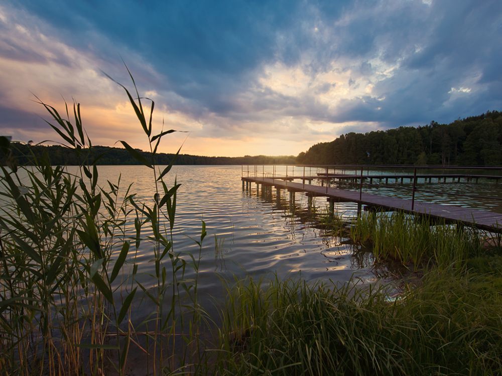 https://mdw-travel-data-us-east-1.s3.amazonaws.com/img/country/Poland/Drawsko-Pomorskie-Lake-District/img_02.jpg