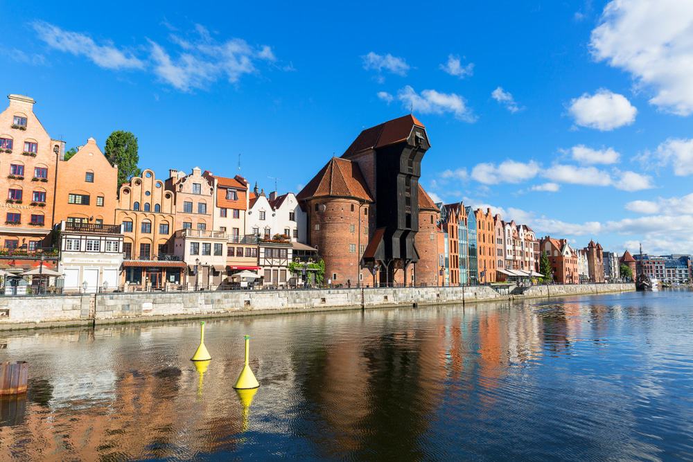 https://mdw-travel-data-us-east-1.s3.amazonaws.com/img/country/Poland/Gdansk-Marina/img_03.jpg