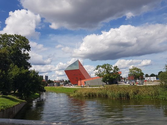 https://mdw-travel-data-us-east-1.s3.amazonaws.com/img/country/Poland/Gdansk-National-Museum/img_03.jpg