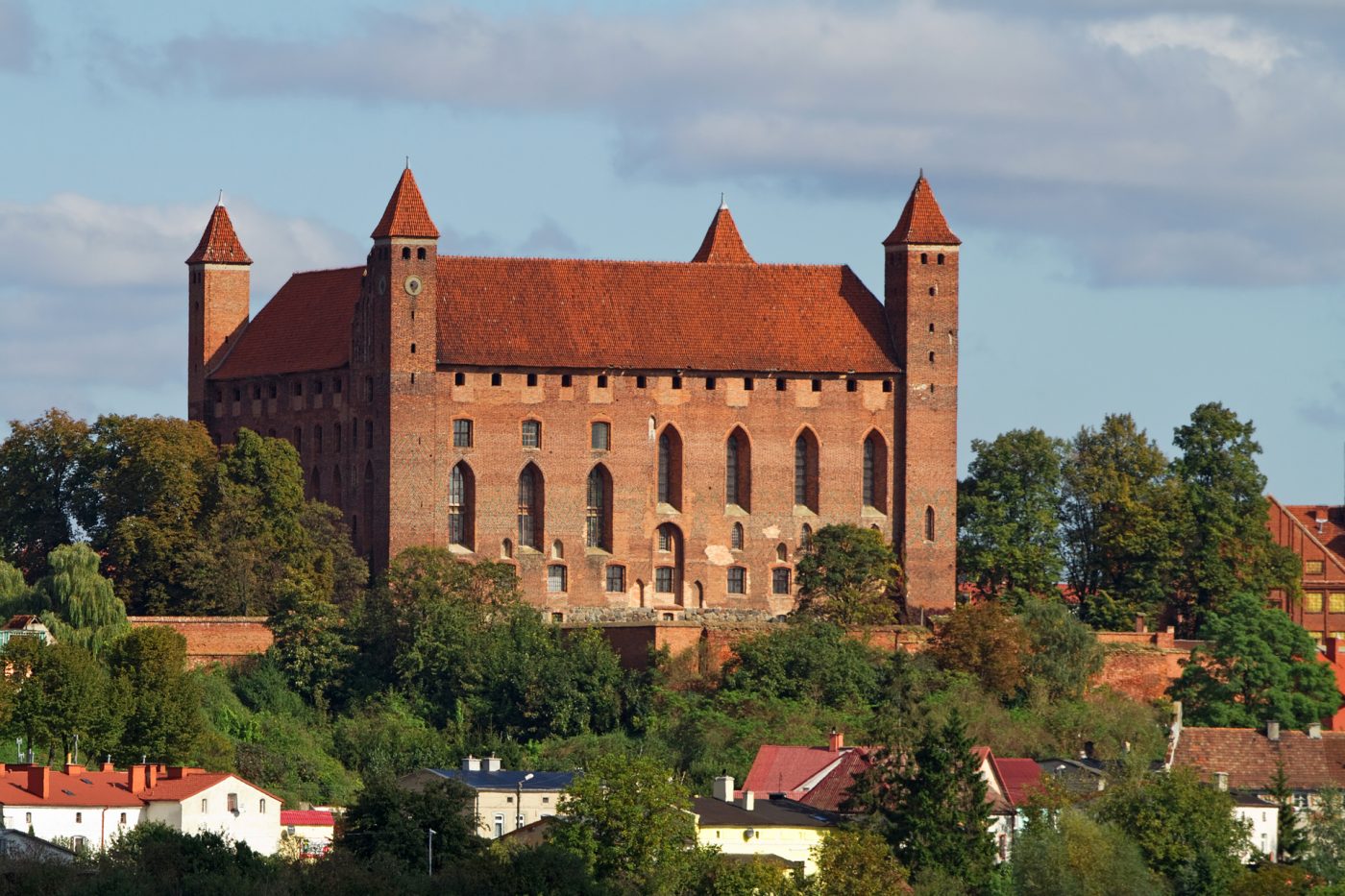 https://mdw-travel-data-us-east-1.s3.amazonaws.com/img/country/Poland/Gniew-Castle/img_01.jpg