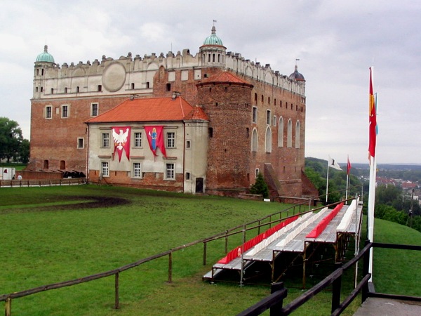 https://mdw-travel-data-us-east-1.s3.amazonaws.com/img/country/Poland/Golub-Dobrzyn-Castle/img_02.jpg