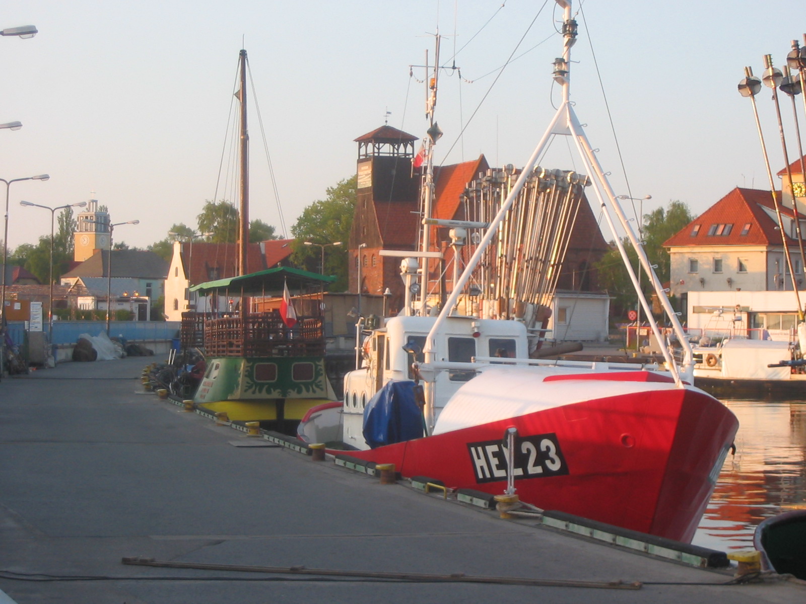https://mdw-travel-data-us-east-1.s3.amazonaws.com/img/country/Poland/Hel-Marine-Station/img_01.jpg