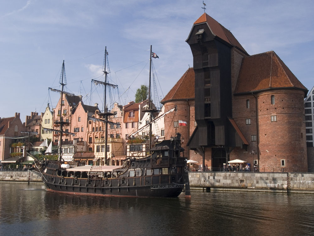 https://mdw-travel-data-us-east-1.s3.amazonaws.com/img/country/Poland/Imperial-Shipyard-Crane--Zuraw-/img_01.jpg