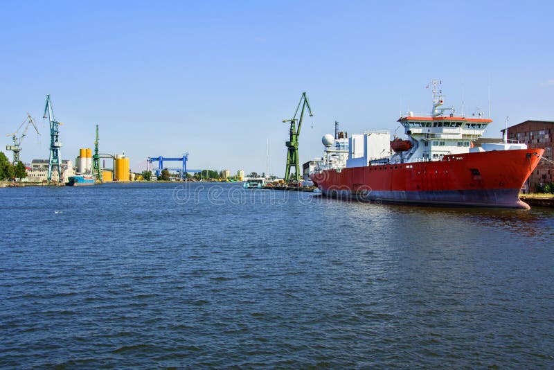 https://mdw-travel-data-us-east-1.s3.amazonaws.com/img/country/Poland/Imperial-Shipyard-Crane--Zuraw-/img_03.jpg