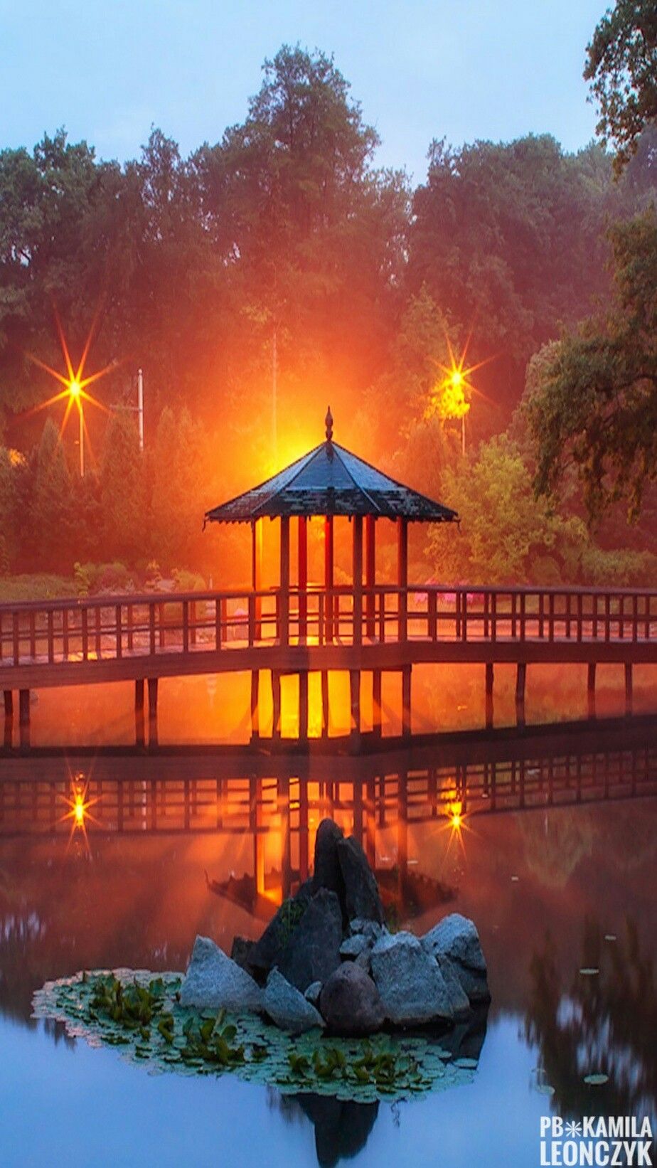 https://mdw-travel-data-us-east-1.s3.amazonaws.com/img/country/Poland/Japanese-Garden-/img_03.jpg