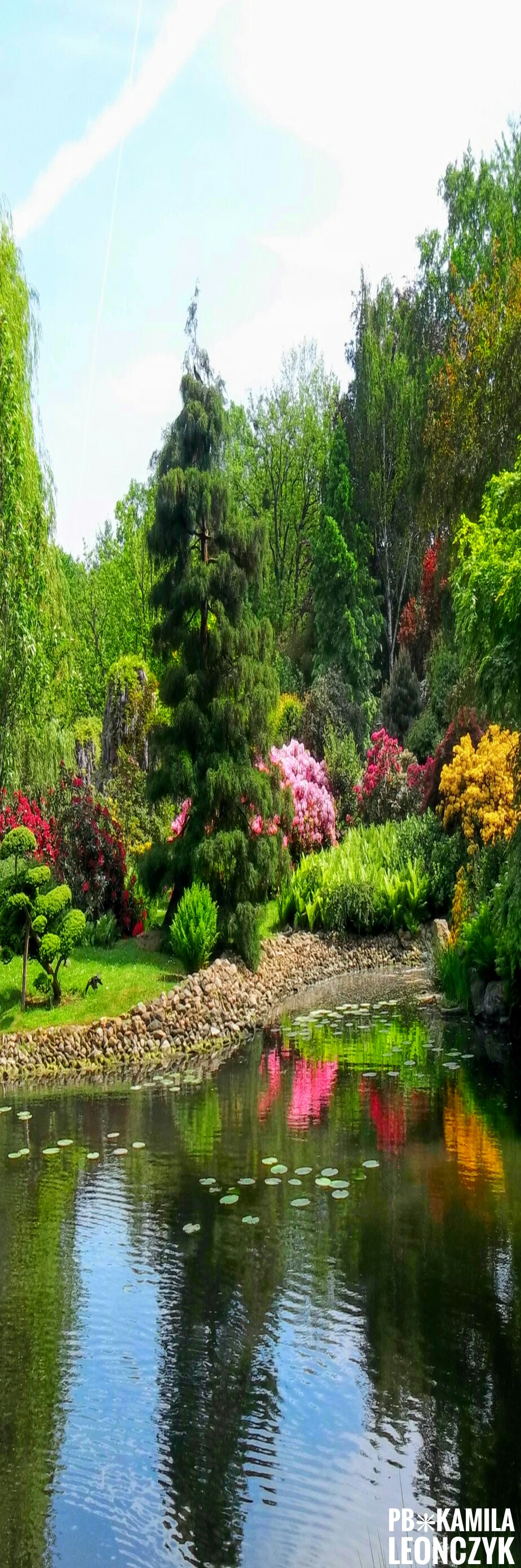 https://mdw-travel-data-us-east-1.s3.amazonaws.com/img/country/Poland/Japanese-Garden/img_01.jpg