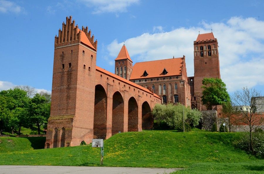 https://mdw-travel-data-us-east-1.s3.amazonaws.com/img/country/Poland/Karnity-Castle/img_03.jpg