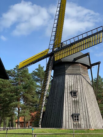 https://mdw-travel-data-us-east-1.s3.amazonaws.com/img/country/Poland/Kashubian-Ethnographic-Park-in-Wdzydze-Kiszewskie/img_05.jpg