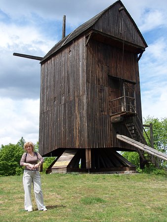 https://mdw-travel-data-us-east-1.s3.amazonaws.com/img/country/Poland/Kashubian-Ethnographic-Park/img_02.jpg