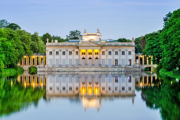 https://mdw-travel-data-us-east-1.s3.amazonaws.com/img/country/Poland/Kazury-Park/img_03.jpg