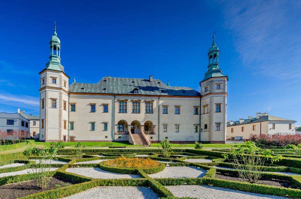 https://mdw-travel-data-us-east-1.s3.amazonaws.com/img/country/Poland/Kielce-City-Stadium/img_01.jpg