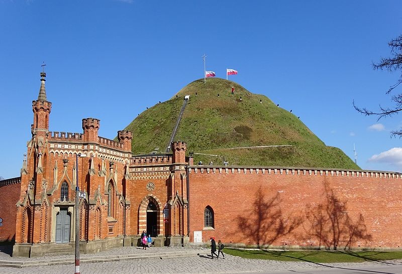 https://mdw-travel-data-us-east-1.s3.amazonaws.com/img/country/Poland/Kosciuszko-Mound-Museum/img_02.jpg