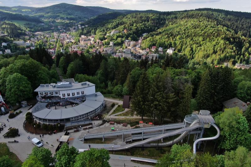 https://mdw-travel-data-us-east-1.s3.amazonaws.com/img/country/Poland/Krynica---Gora-Parkowa/img_02.jpg