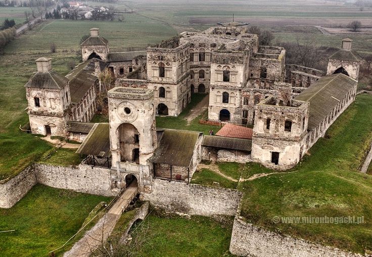 https://mdw-travel-data-us-east-1.s3.amazonaws.com/img/country/Poland/Krzyztopor-Castle/img_03.jpg