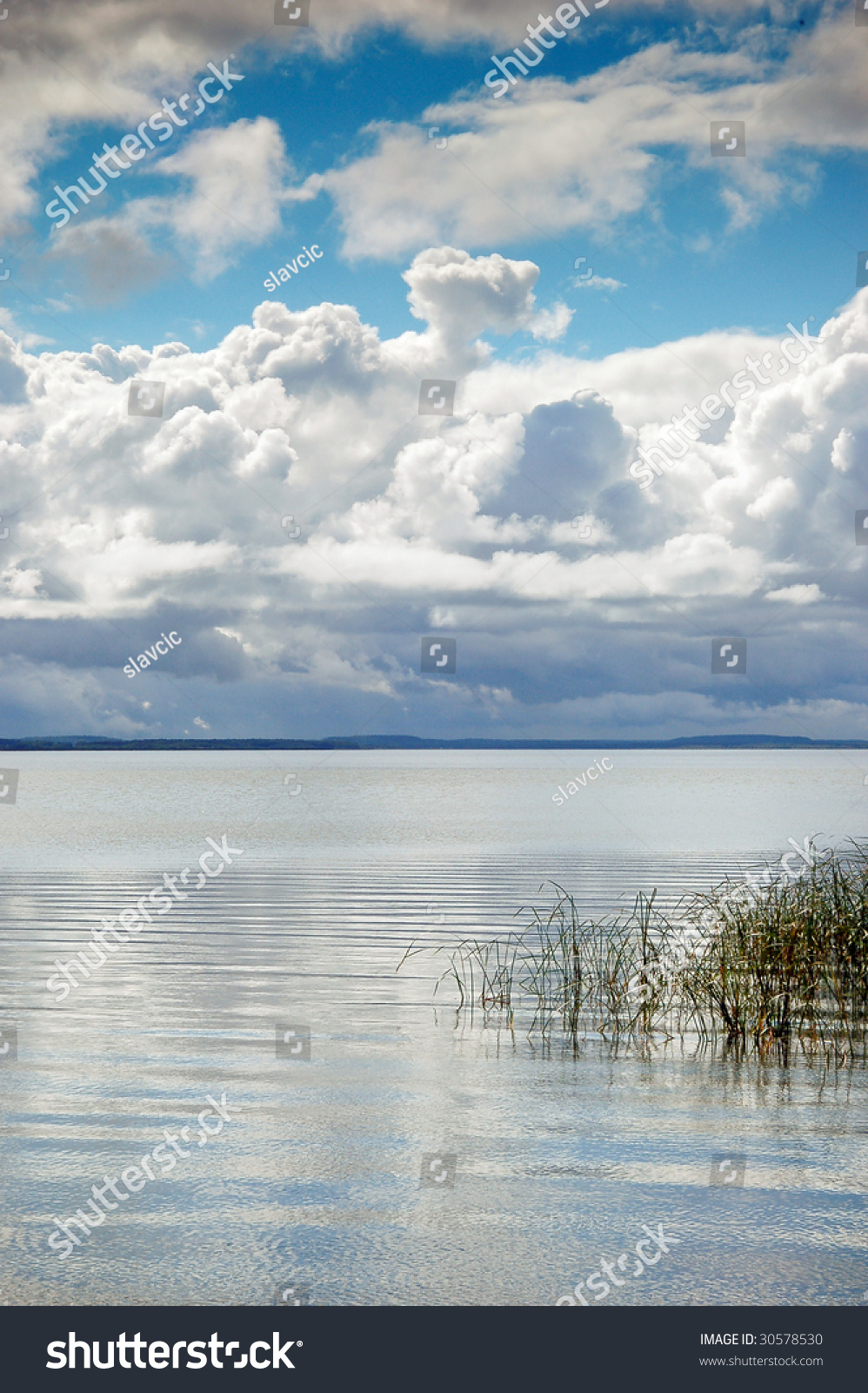 https://mdw-travel-data-us-east-1.s3.amazonaws.com/img/country/Poland/Lebsko-Lake/img_02.jpg