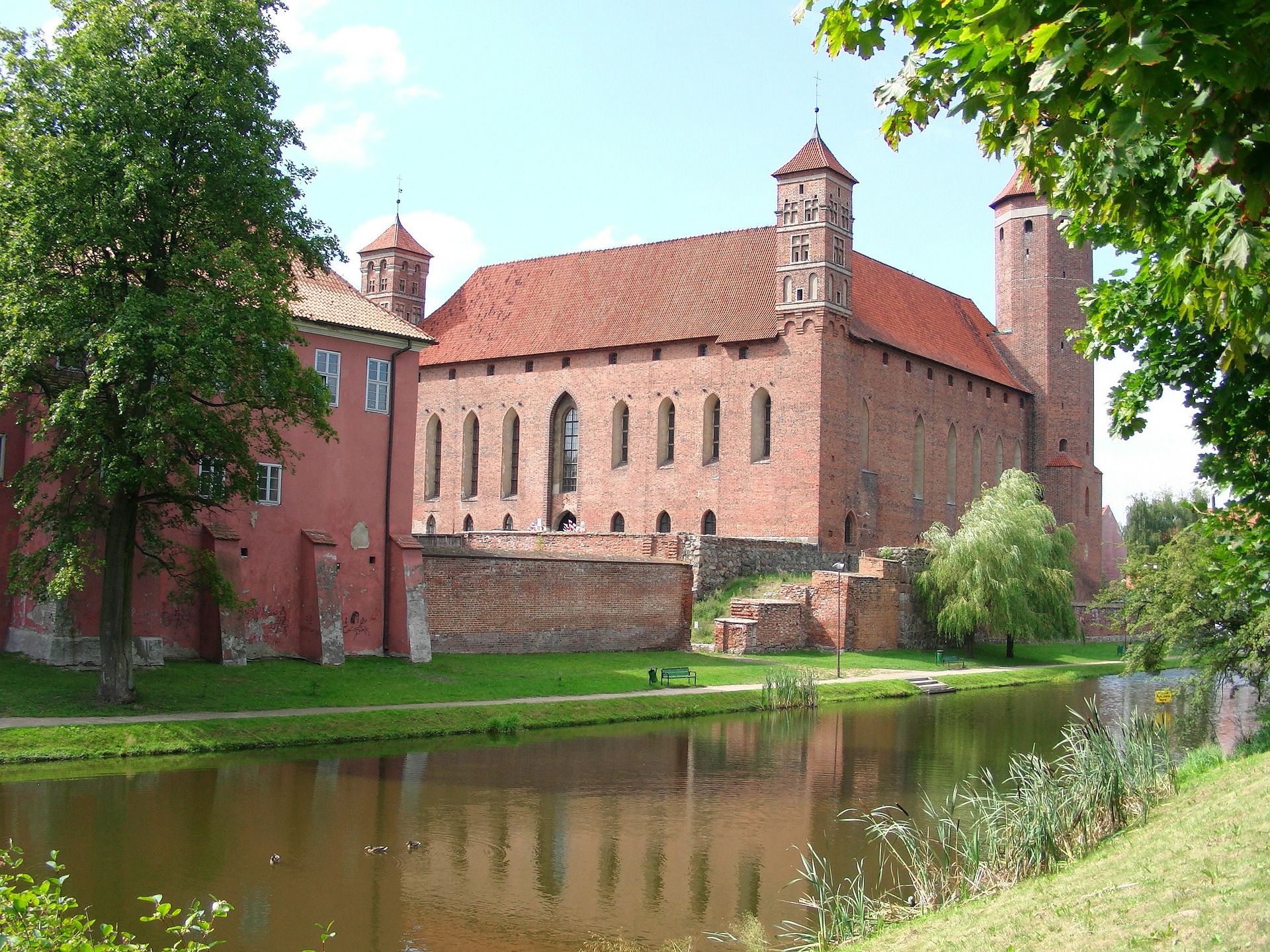 https://mdw-travel-data-us-east-1.s3.amazonaws.com/img/country/Poland/Lidzbark-Castle/img_02.jpg