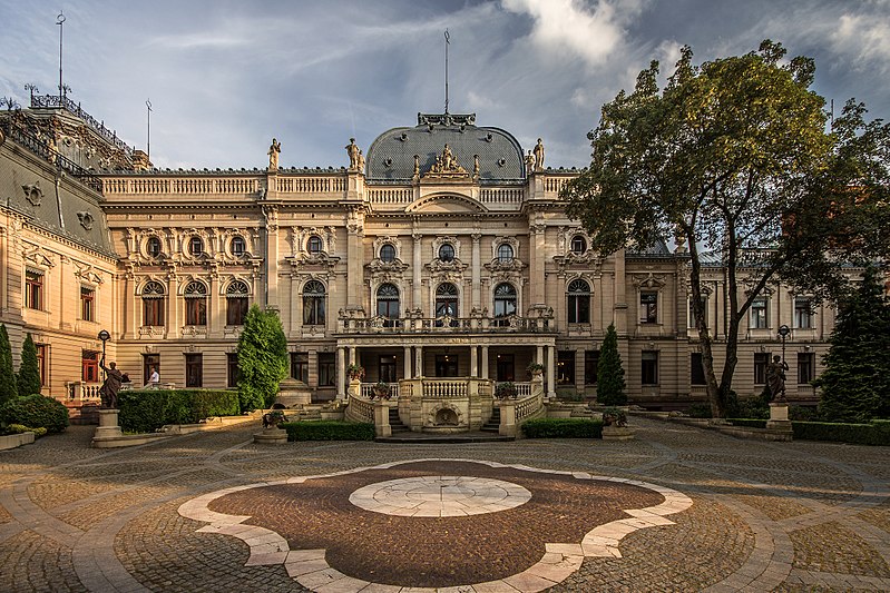 https://mdw-travel-data-us-east-1.s3.amazonaws.com/img/country/Poland/Lodz-Film-Museum/img_01.jpg