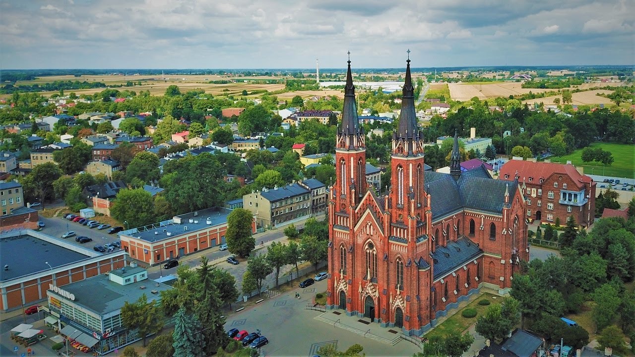 https://mdw-travel-data-us-east-1.s3.amazonaws.com/img/country/Poland/Luczniczka-arena/img_03.jpg