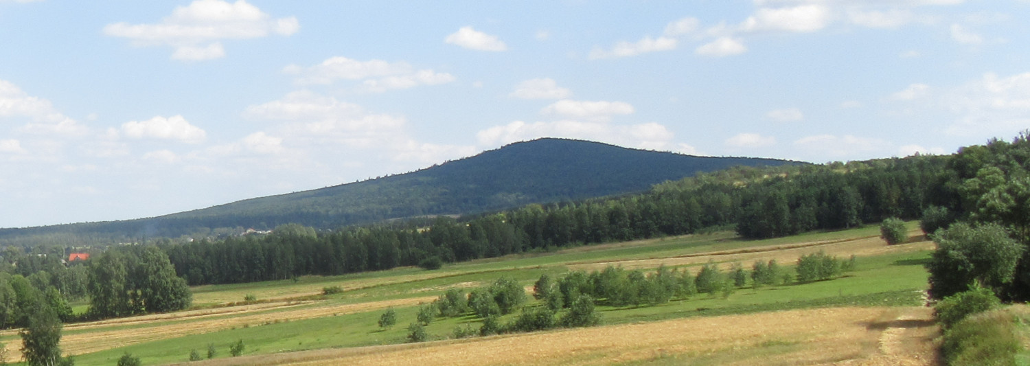 https://mdw-travel-data-us-east-1.s3.amazonaws.com/img/country/Poland/Lysica-Mountain/img_01.jpg