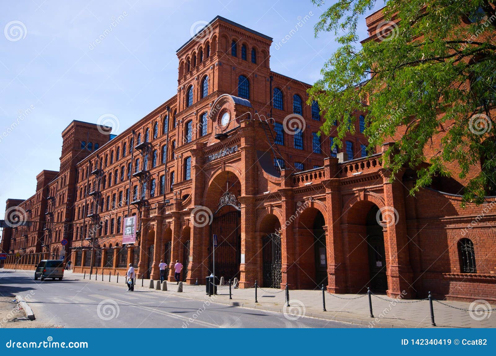 https://mdw-travel-data-us-east-1.s3.amazonaws.com/img/country/Poland/Manufaktura/img_03.jpg