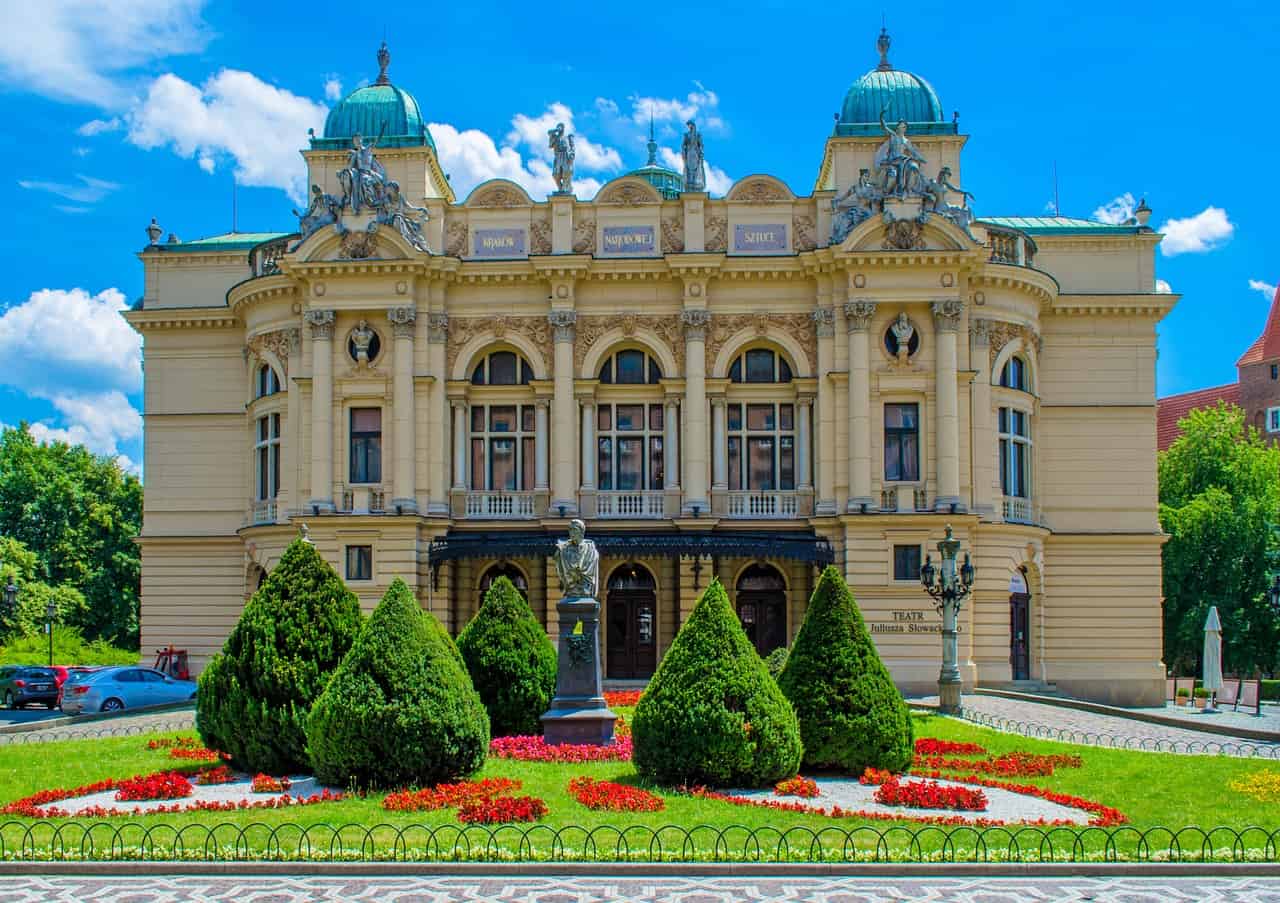 https://mdw-travel-data-us-east-1.s3.amazonaws.com/img/country/Poland/Mierzeja-Wisloujscie/img_04.jpg