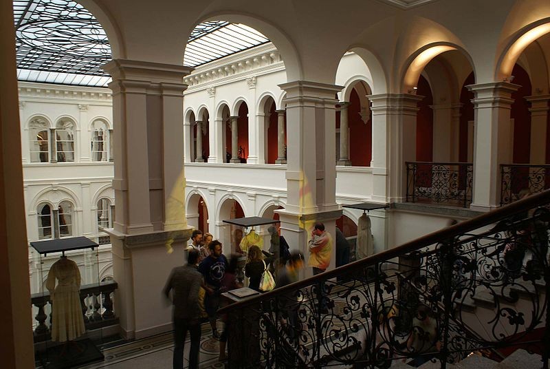 https://mdw-travel-data-us-east-1.s3.amazonaws.com/img/country/Poland/National-Museum-Wroclaw/img_00.jpg