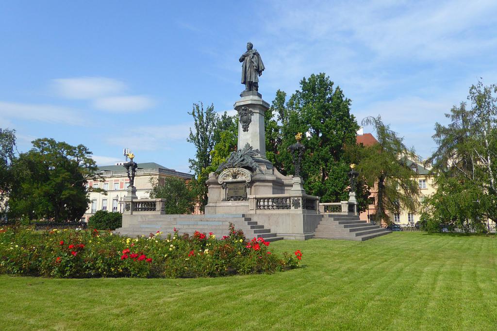 https://mdw-travel-data-us-east-1.s3.amazonaws.com/img/country/Poland/Orchard-of-Adam-Mickiewicz/img_02.jpg