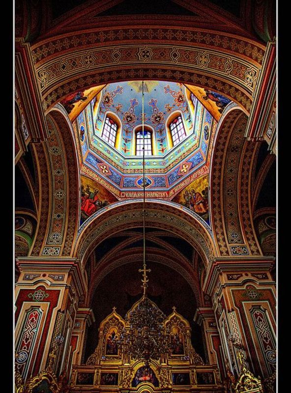 https://mdw-travel-data-us-east-1.s3.amazonaws.com/img/country/Poland/Orthodox-Cathedral-of-the-Holy-Spirit/img_01.jpg