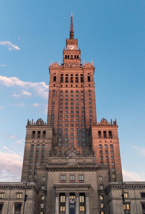 https://mdw-travel-data-us-east-1.s3.amazonaws.com/img/country/Poland/Palace-of-Culture-and-Science/img_03.jpg
