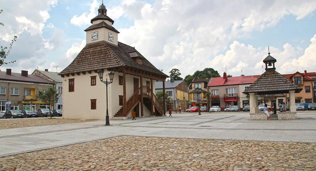 https://mdw-travel-data-us-east-1.s3.amazonaws.com/img/country/Poland/Pilica-Gorge/img_02.jpg