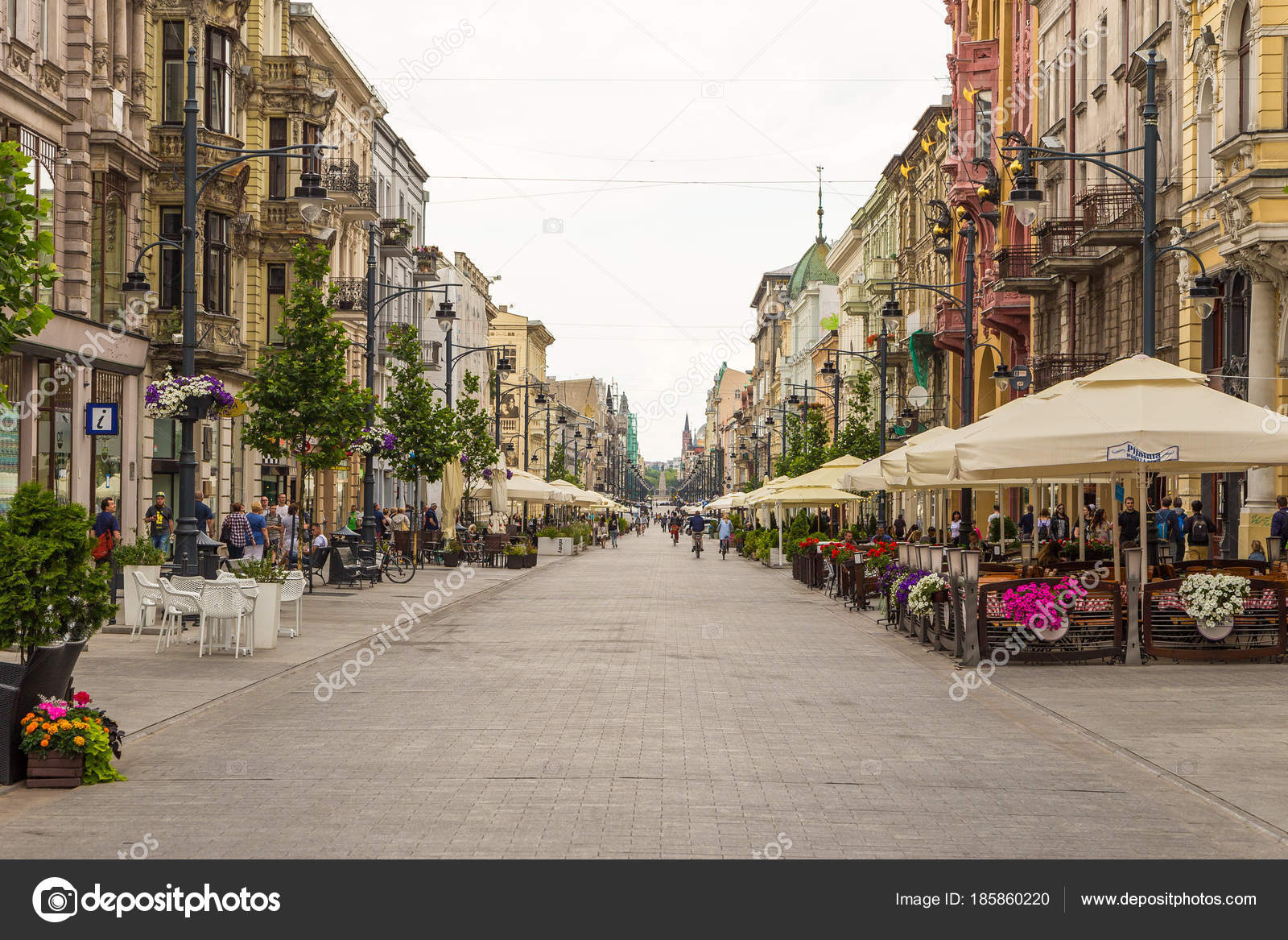 https://mdw-travel-data-us-east-1.s3.amazonaws.com/img/country/Poland/Piotrkowska-Street/img_02.jpg