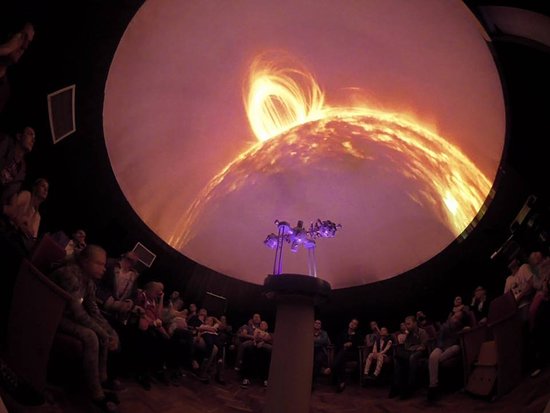 https://mdw-travel-data-us-east-1.s3.amazonaws.com/img/country/Poland/Planetarium-and-Astronomical-Observatory/img_01.jpg