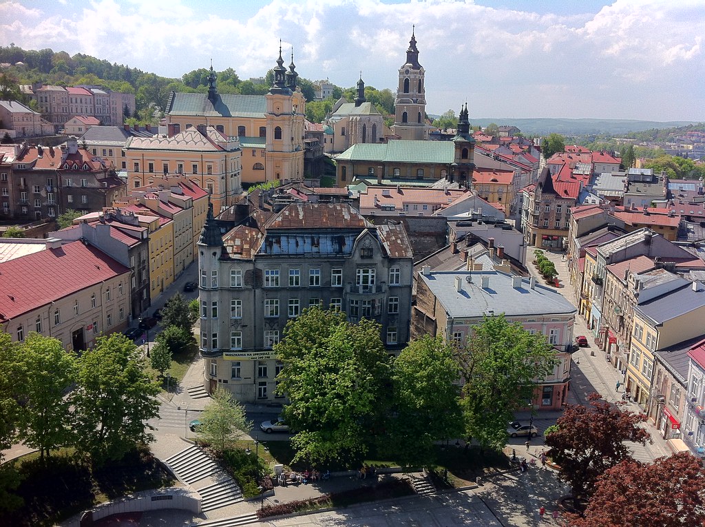 https://mdw-travel-data-us-east-1.s3.amazonaws.com/img/country/Poland/Podkarpackie-Military-Museum/img_02.jpg